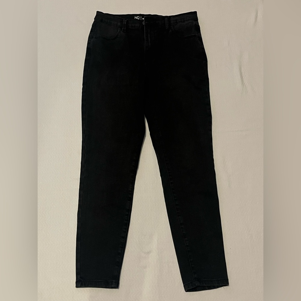 Plain black skinny jeans